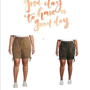 2 Plus size women’s cargo shorts 4X new with tag